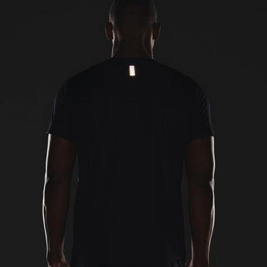  Under Armour Speed Stride Sleeve Siyah T-Shirt