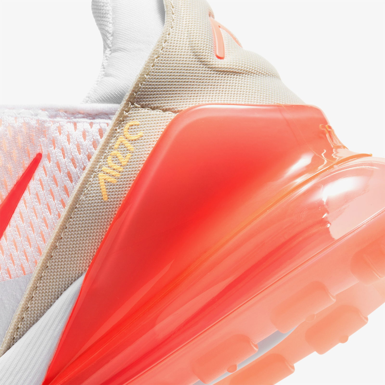 Nike Air Max 270 Kadın Beyaz Spor Ayakkabı