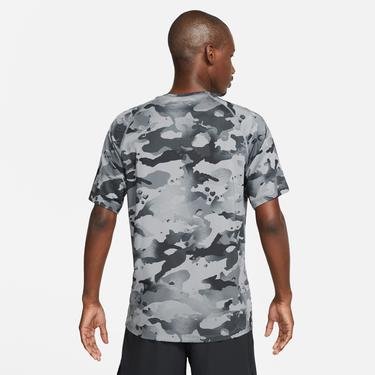  Nike Pro Slim Camo Erkek Siyah T-Shirt
