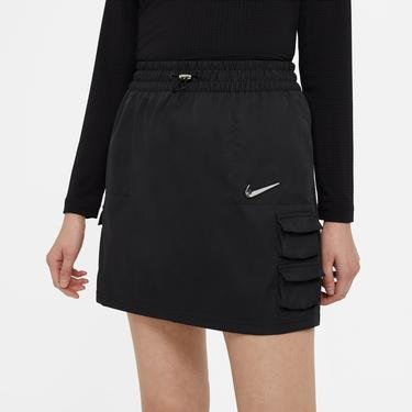  Nike Sportswear Swoosh Kadın Siyah Etek