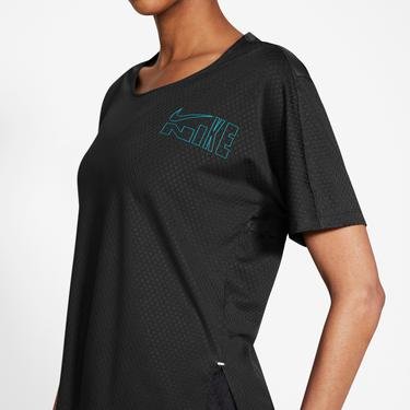  Nike Icon Clash City Sleek Ss Kadın Siyah T-Shirt