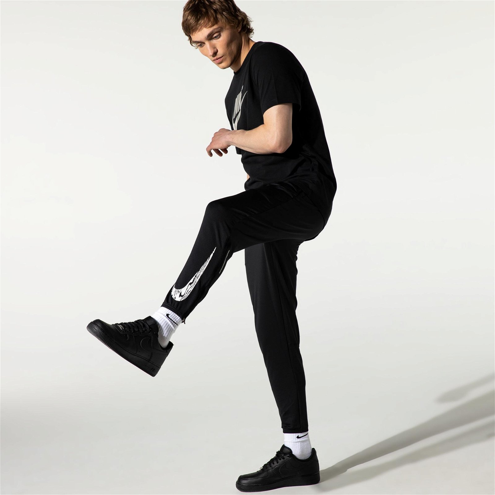 Nike Essential Knit Wild Run Graphic Erkek Siyah Eşofman Altı