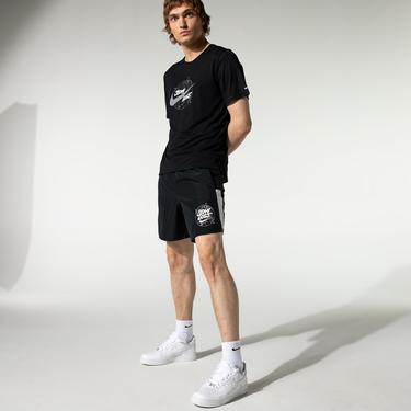  Nike Challenger 7inç Bf Wild Run Graphic Erkek Siyah Şort