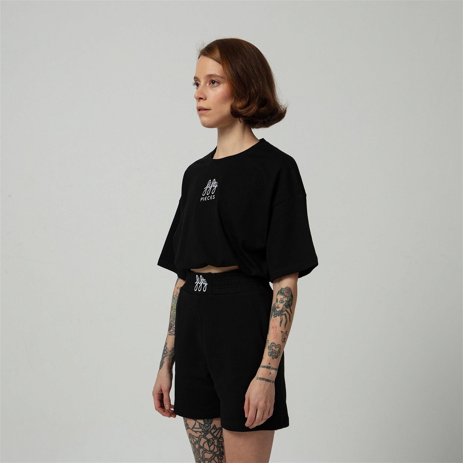 Fifty Pieces Büzgülü Oversize Kadın Siyah T-Shirt