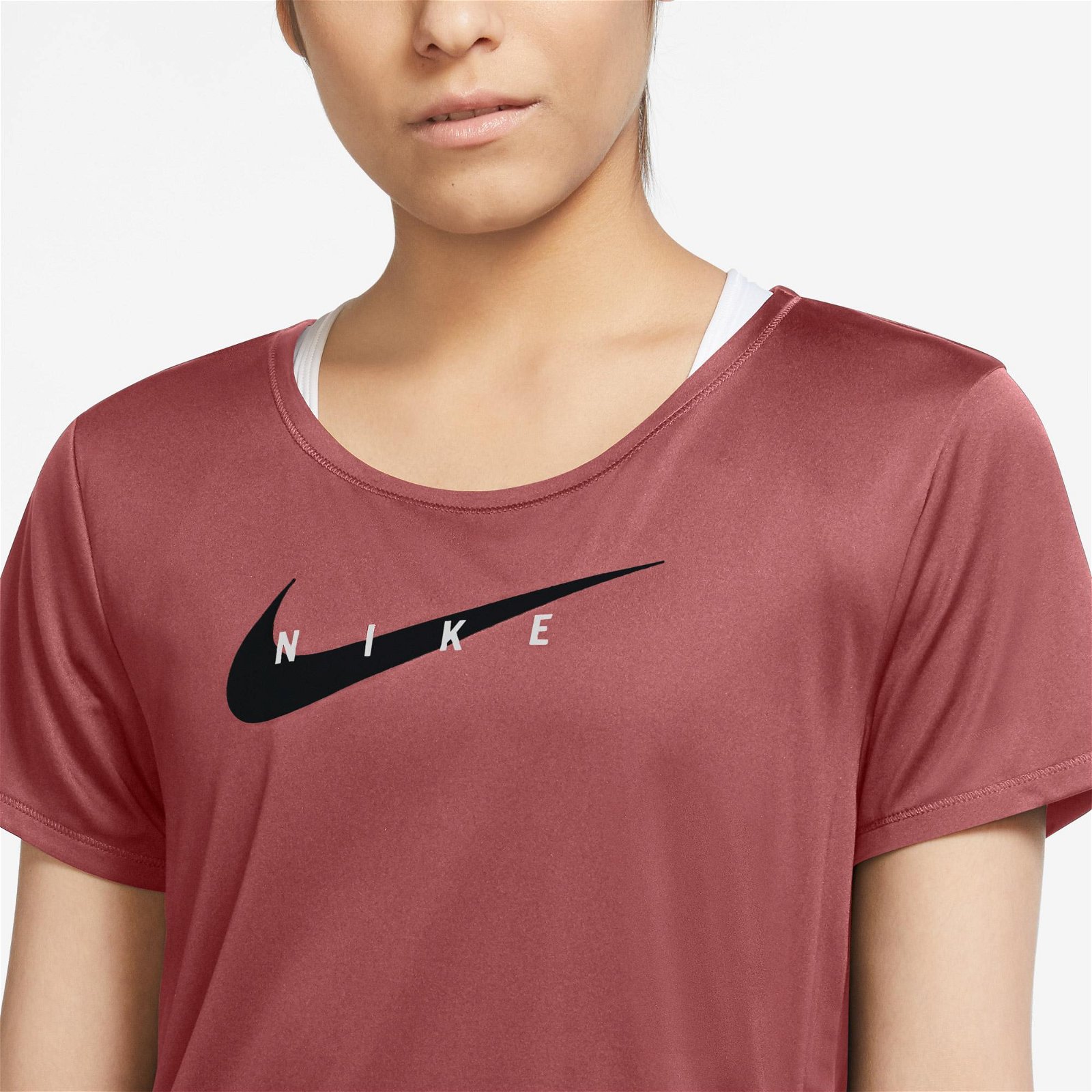 Nike Swoosh Run Top Kadın Bordo T-Shirt