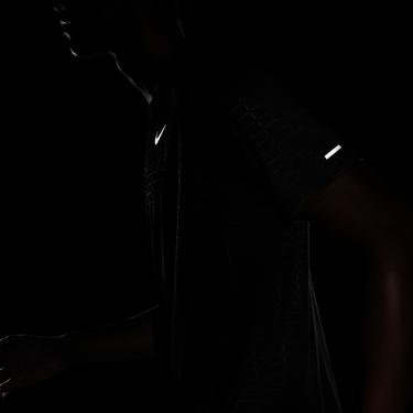  Nike Run Division Miler Erkek Siyah T-Shirt