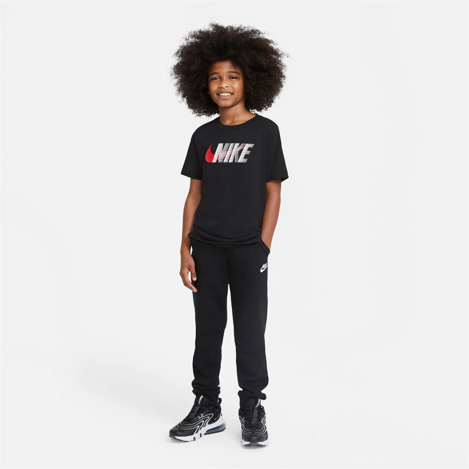 Nike Sportswear Swoosh Çocuk Siyah T-Shirt