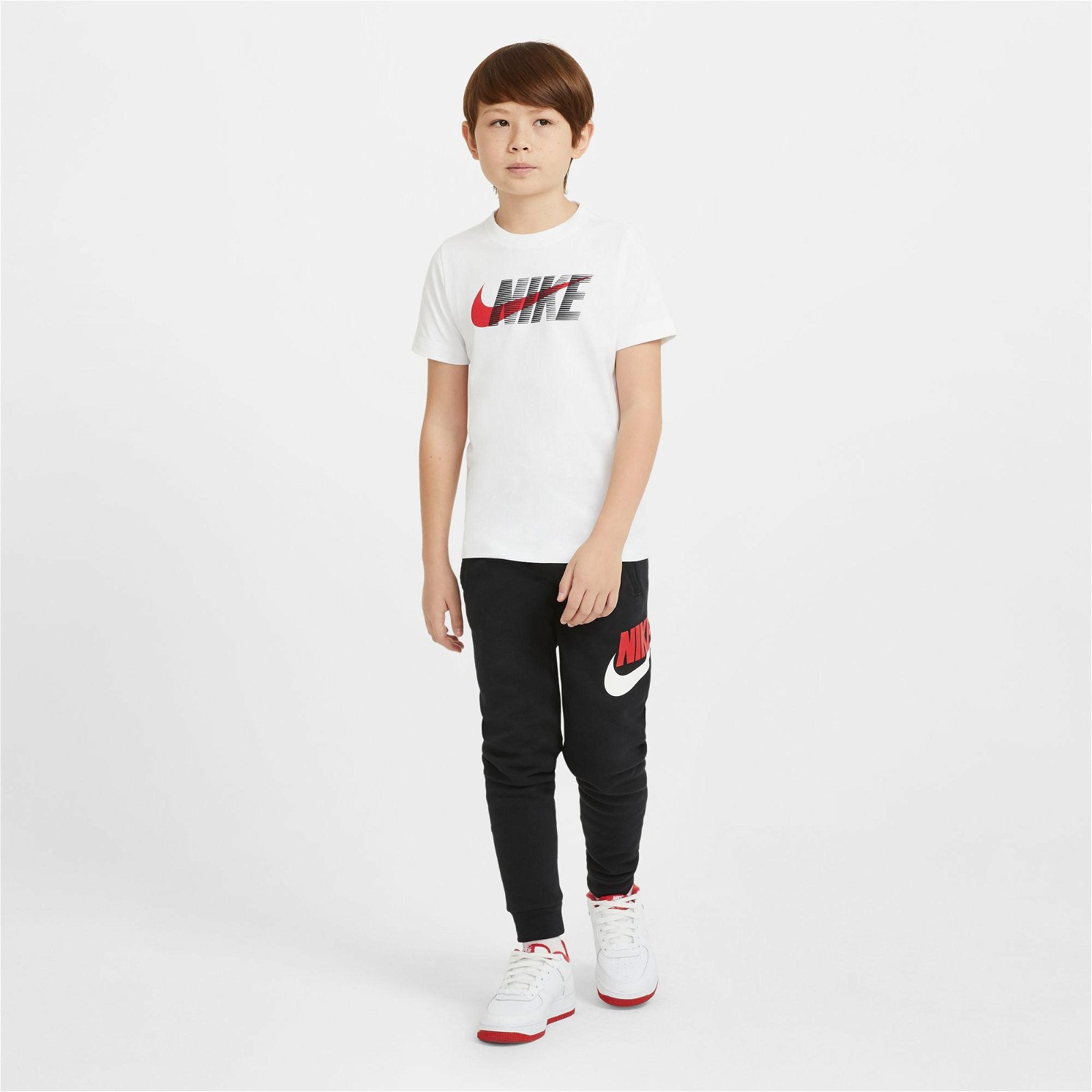 Nike Sportswear Swoosh Çocuk Beyaz T-Shirt