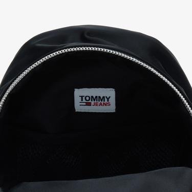  Tommy Jeans Mini Logo Tape Nyln Kadın Siyah Sırt Çantası