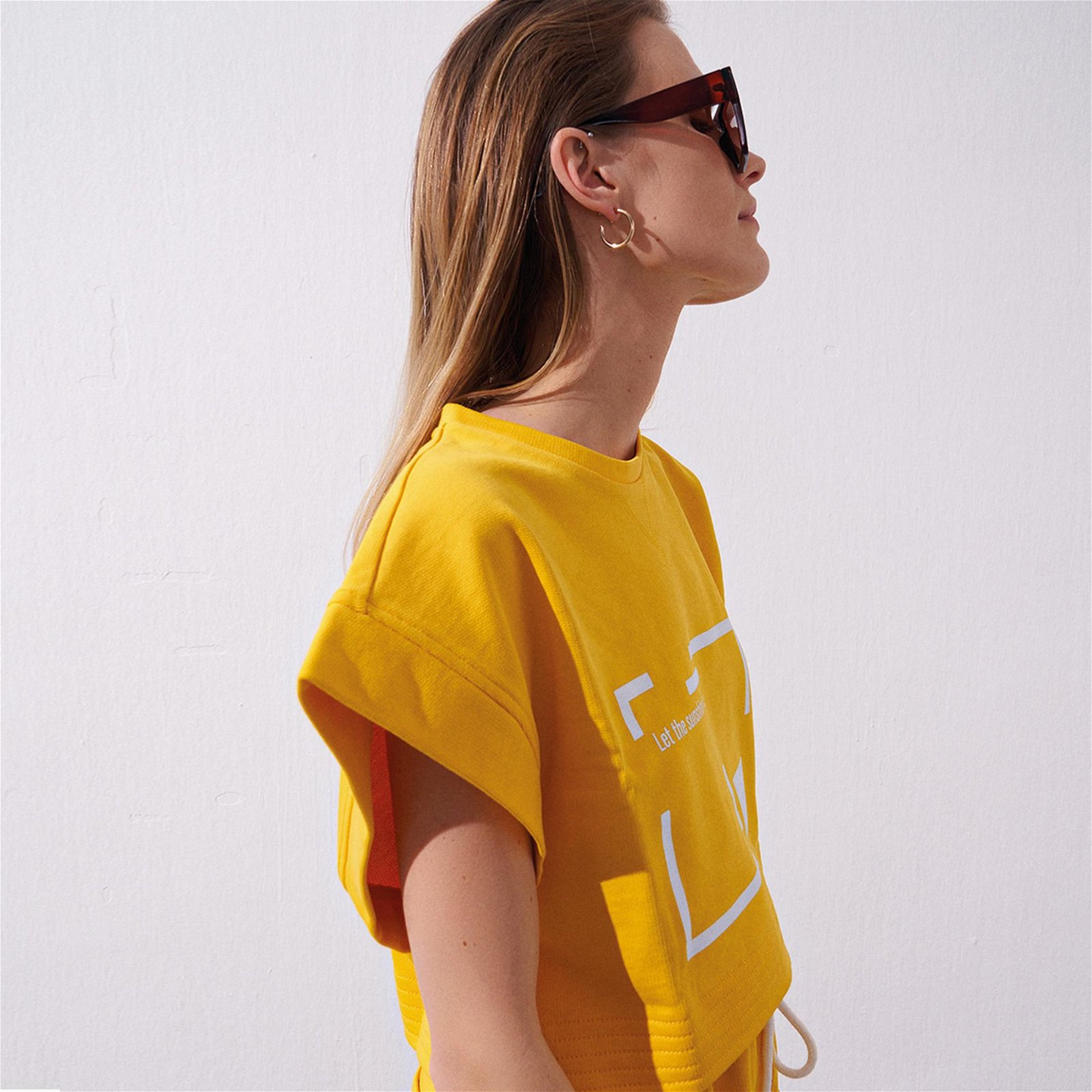 rue Kadın Sarı Crop T-Shirt