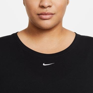  Nike Essential Büyük Beden Kadın Siyah T-Shirt