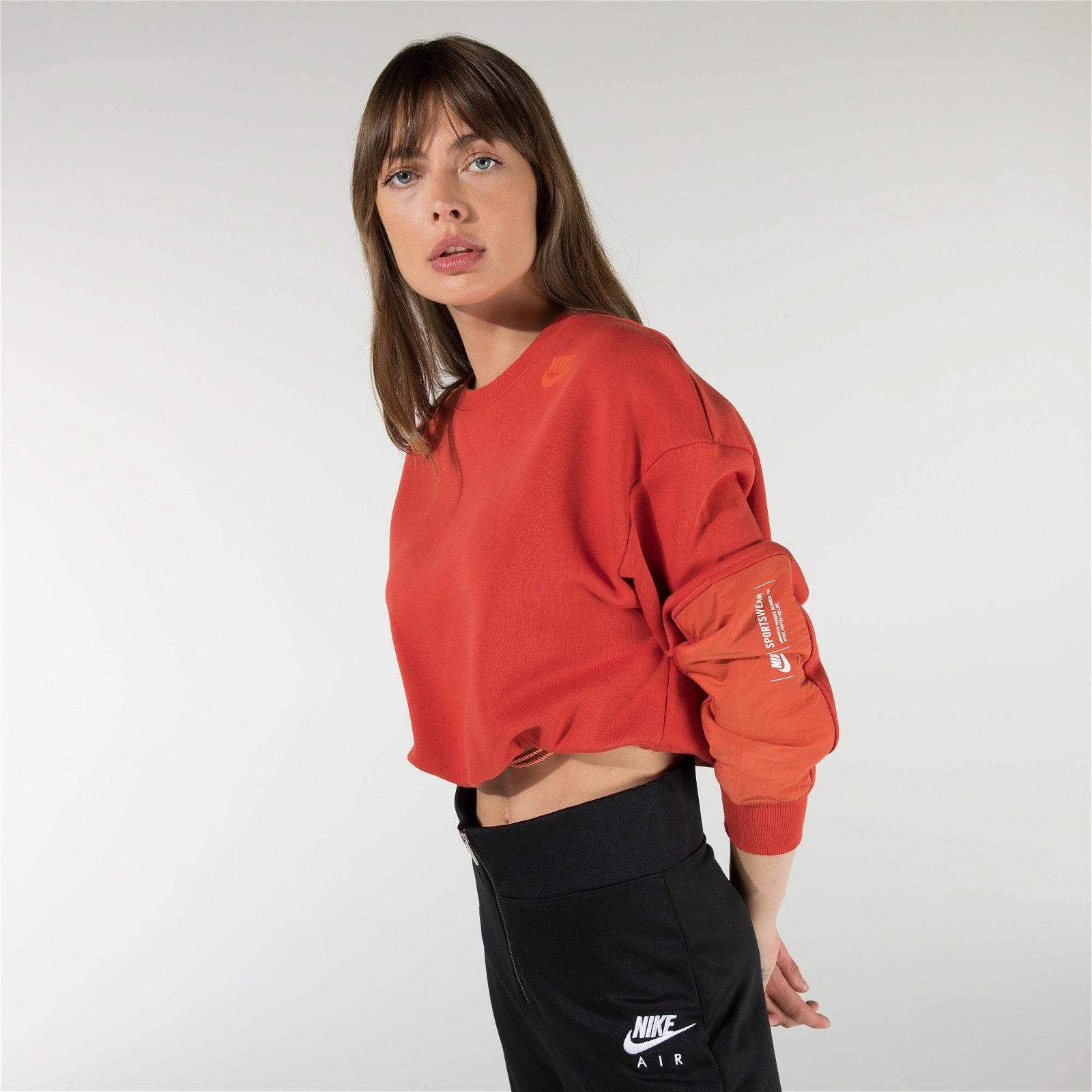 Nike Sportswear Essential CreFleece Uu Kadın Kırmızı T-Shirt