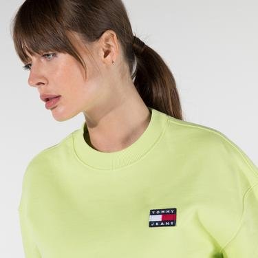  Tommy Jeans Super Cropped Badge Crew Kadın Sarı Sweatshirt