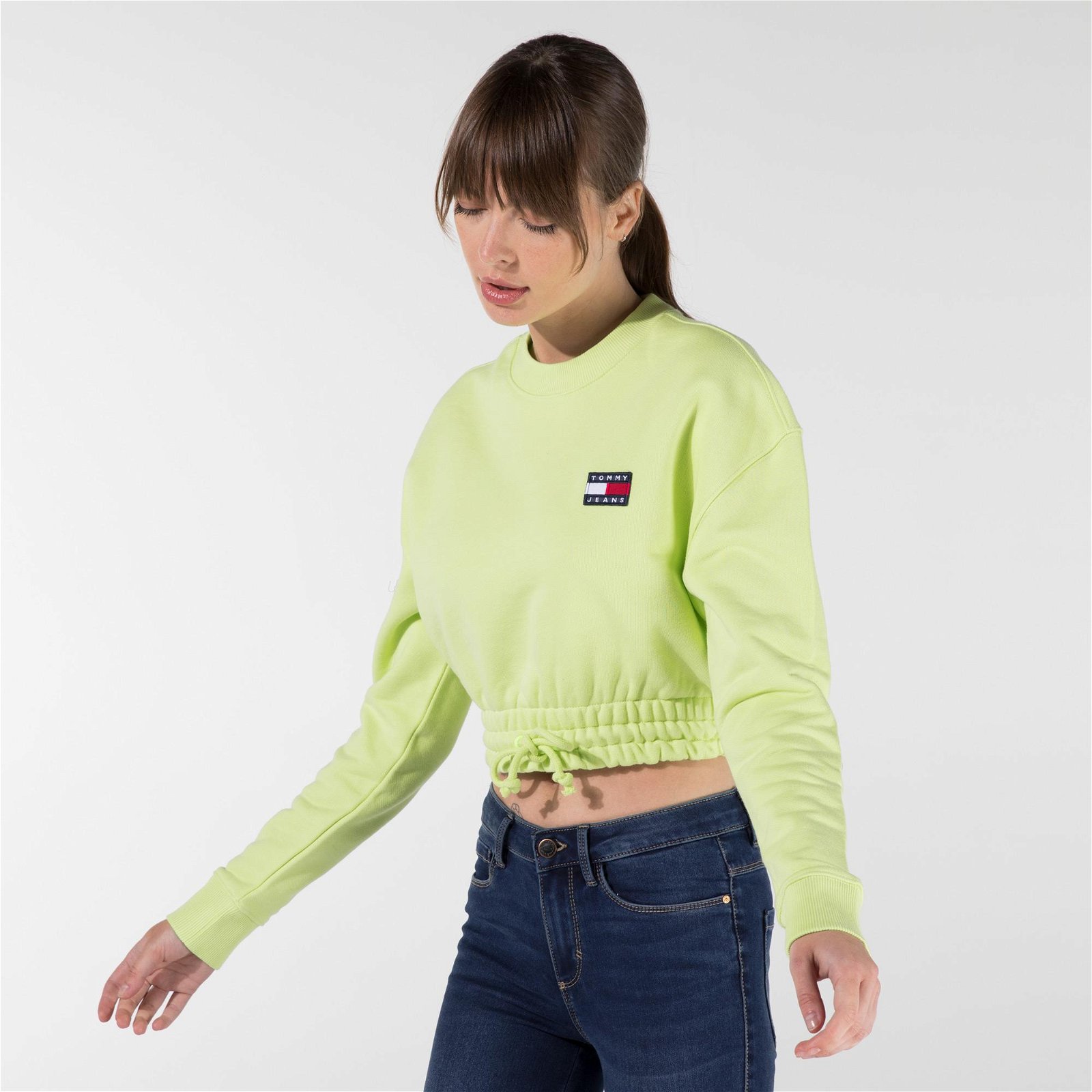 Tommy Jeans Super Cropped Badge Crew Kadın Sarı Sweatshirt