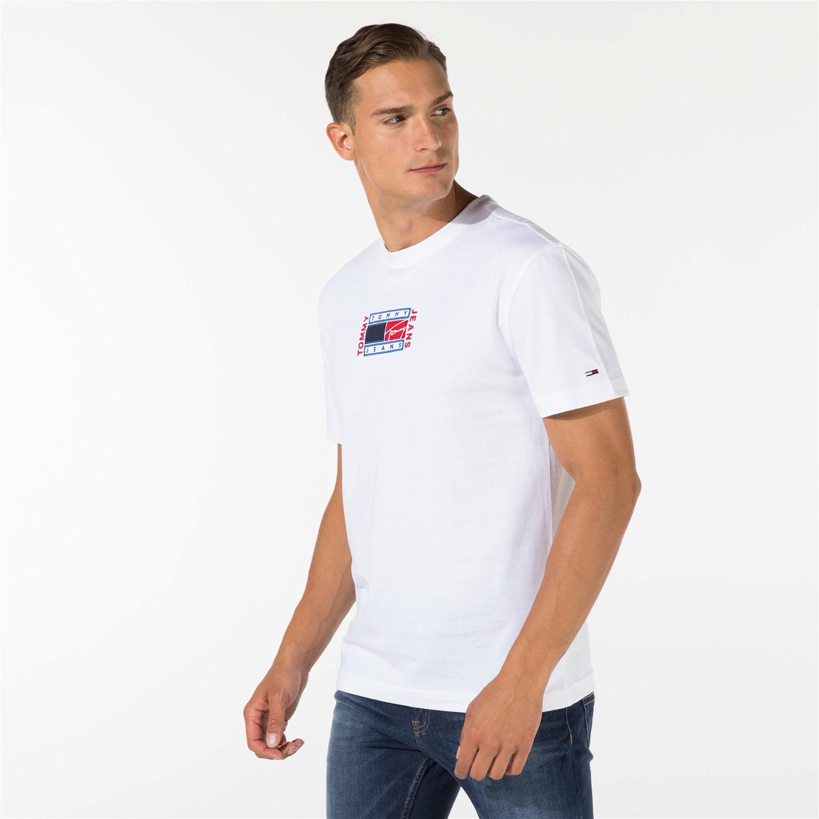 Tommy Jeans Timeless Flag Erkek Beyaz T-Shirt