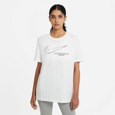  Nike Sportswear Essential Boy Swoosh Kadın Beyaz T-Shirt