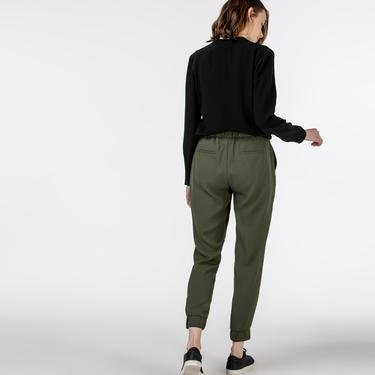  Lacoste Kadın Tapered Fit Koyu Yeşil Pantolon