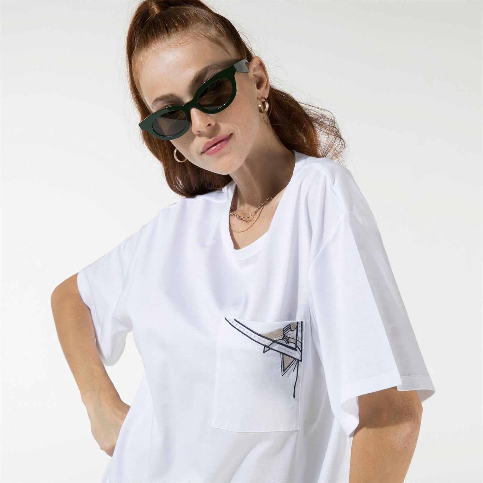 rue Kadın Beyaz Cep Detaylı Baskılı T-Shirt