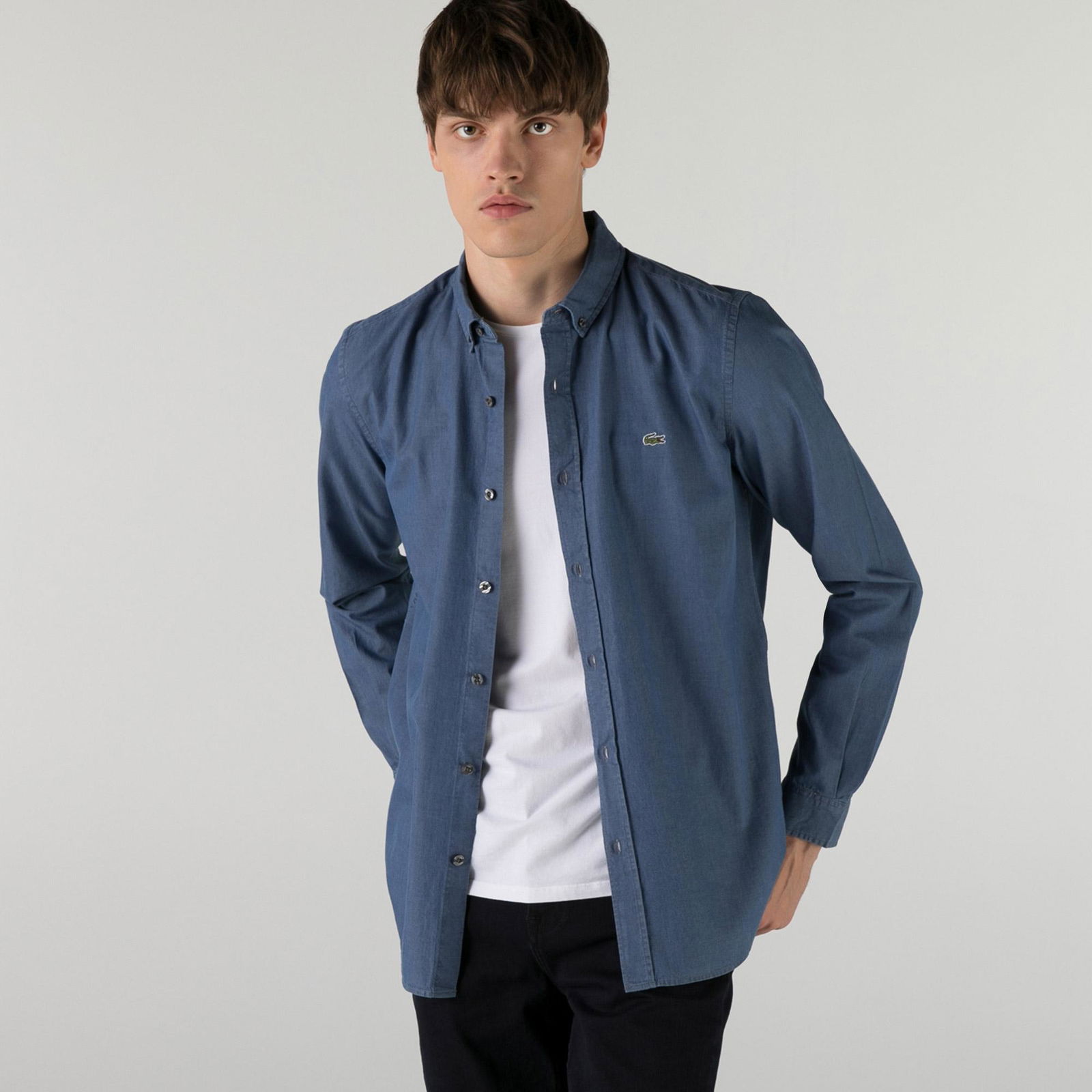 Lacoste Erkek Slim Fit Uzun Kollu Düğmesiz Yaka Açık Denim Gömlek