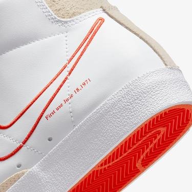  Nike Blazer Mid '77 SE Kadın Beyaz Spor Ayakkabı