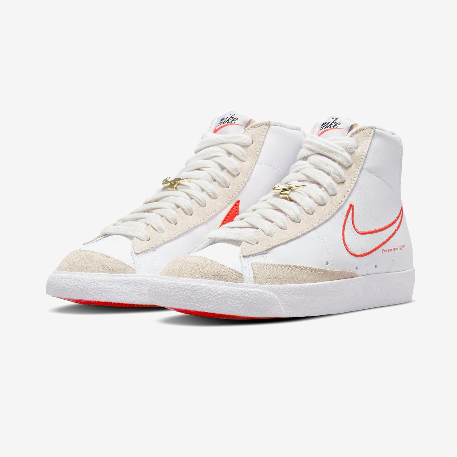 Nike Blazer Mid '77 SE Kadın Beyaz Spor Ayakkabı