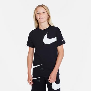  Nike Sportswear Swoosh Pack Fa21 Çocuk Siyah T-Shirt