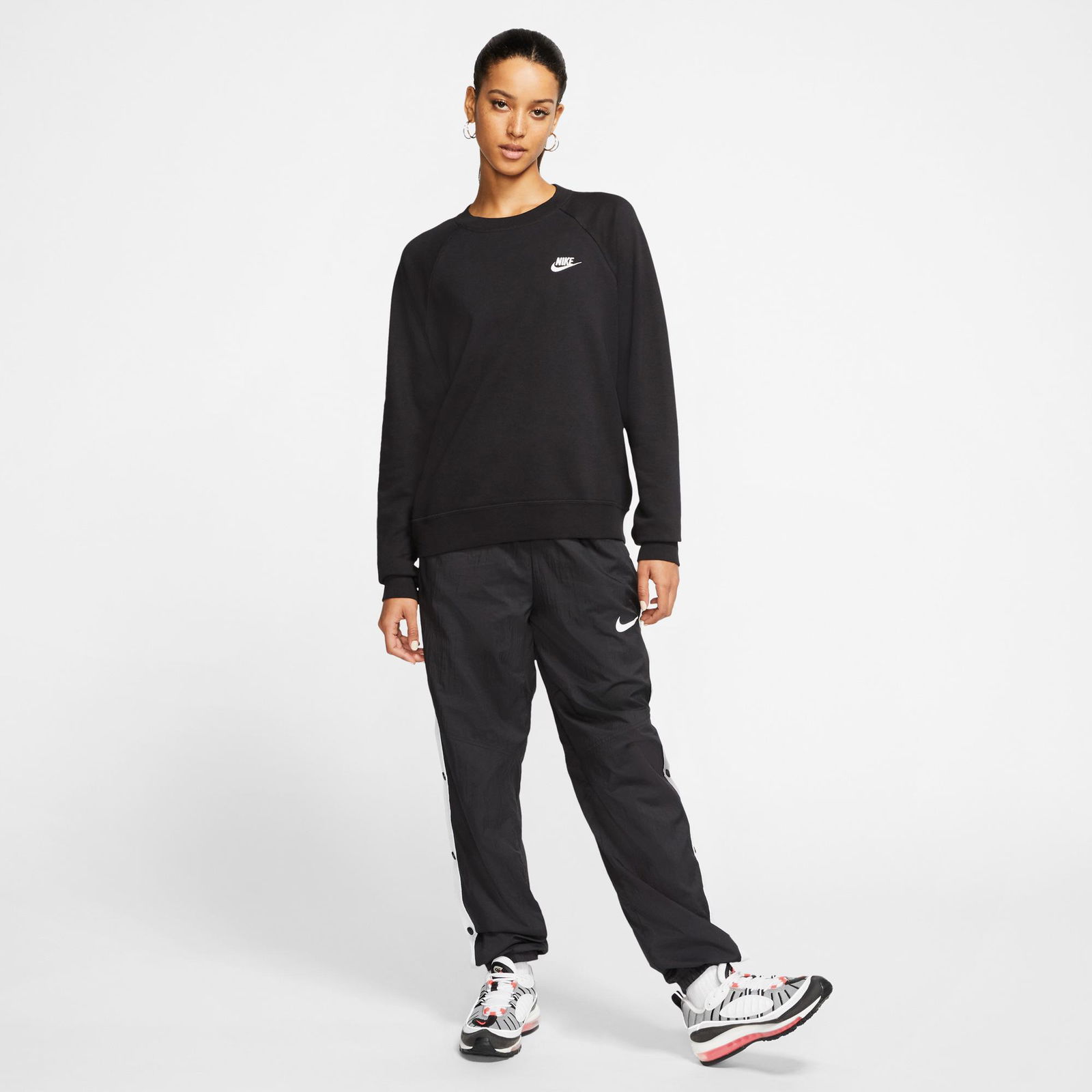 Nike Sportswear Essential Crew Kadın Siyah Uzun Sweatshirt