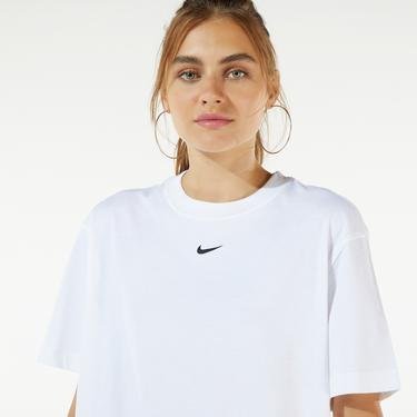  Nike Sportswear Essential Boyfriend Kadın Beyaz T-Shirt