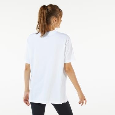  Nike Sportswear Essential Boyfriend Kadın Beyaz T-Shirt
