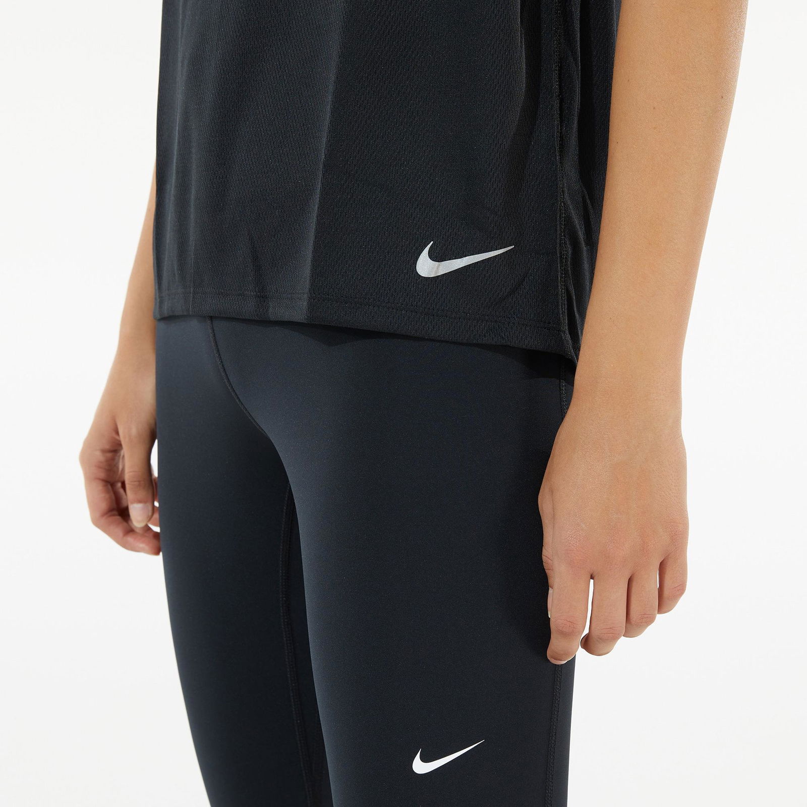 Nike Run Kadın Siyah T-Shirt