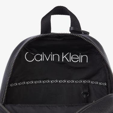  Calvin Klein Calvin Central Erkek Siyah Sırt Çantası