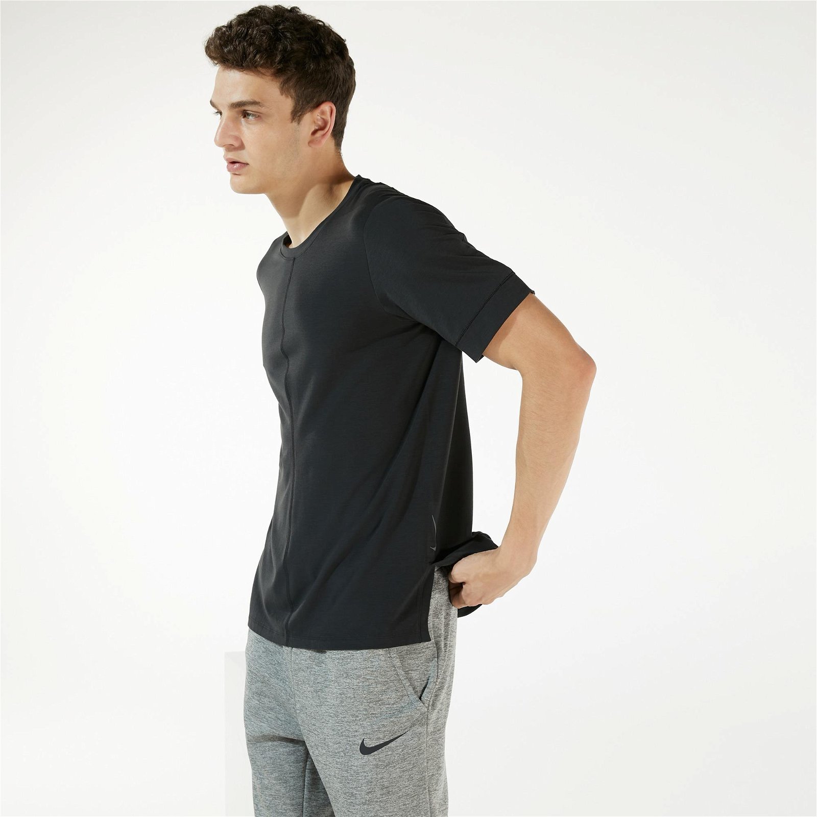 Nike Dri-Fit Yoga Erkek Siyah T-Shirt