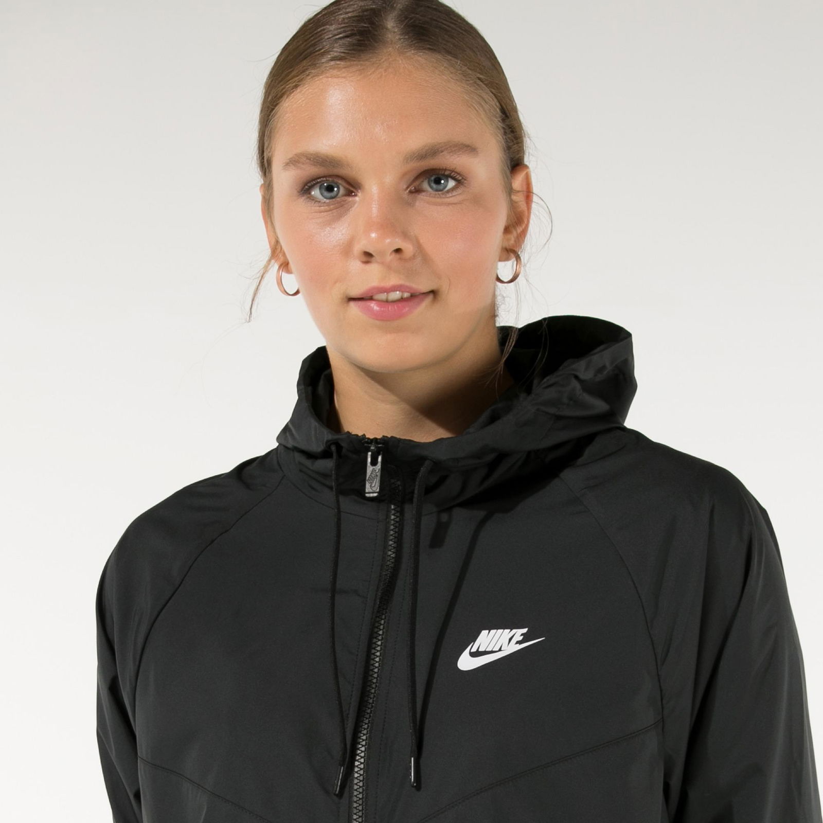 Nike Sportswear Windrunner Kadın Beyaz Ceket