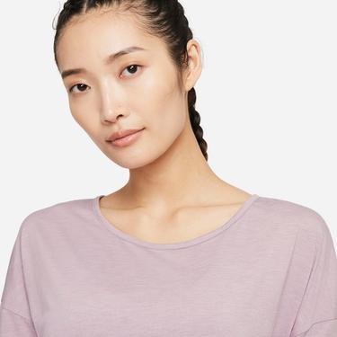  Nike Dri-Fit Layer Top Kadın Mor T-Shirt