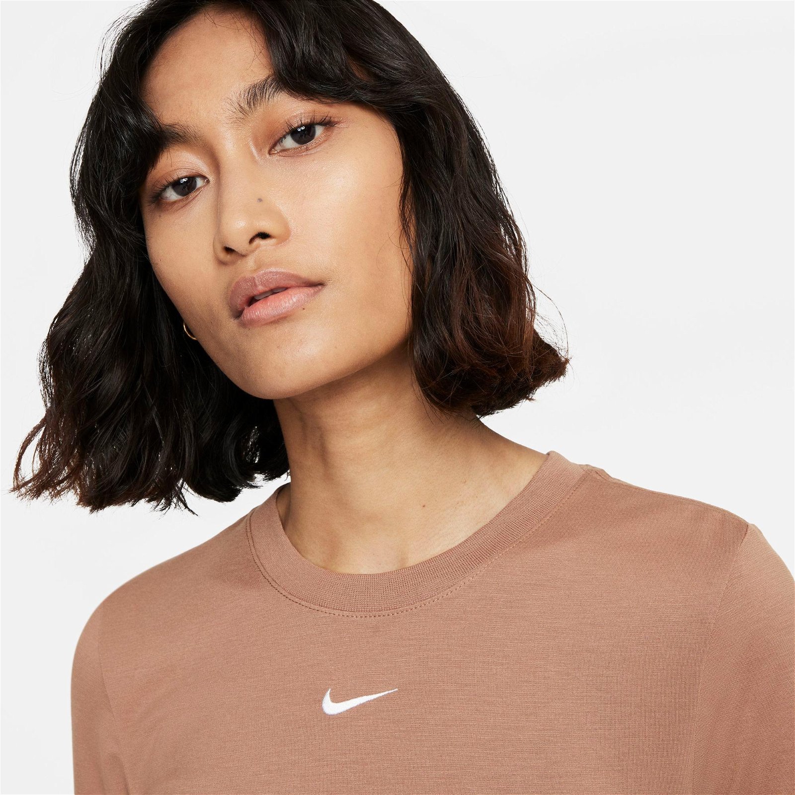 Nike Sportswear Essential Slim Crop Kadın Kahverengi T-Shirt