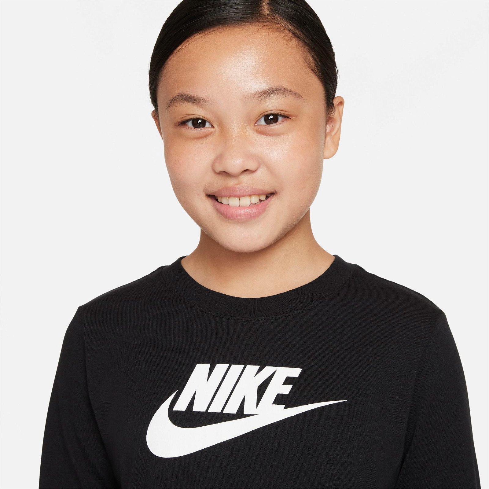 Nike Sportswear Basic Futura Çocuk Siyah-Beyaz T-Shirt