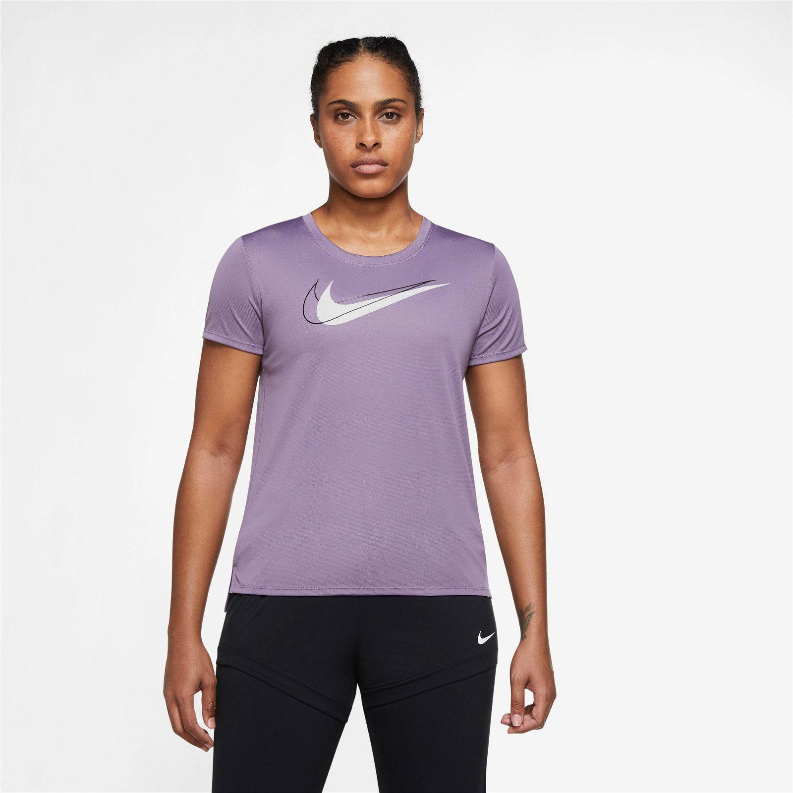 Nike Dri-FIT Swoosh Run Kadın Mor T-Shirt