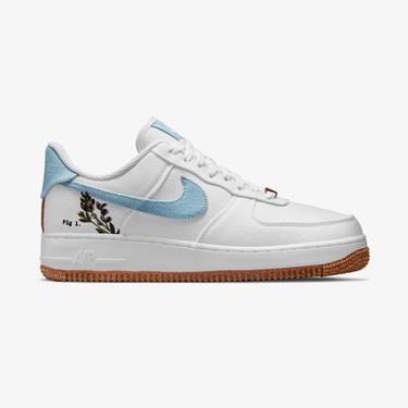  Nike Air Force 1 07 Se Kadın Beyaz-Mavi Spor Ayakkabı