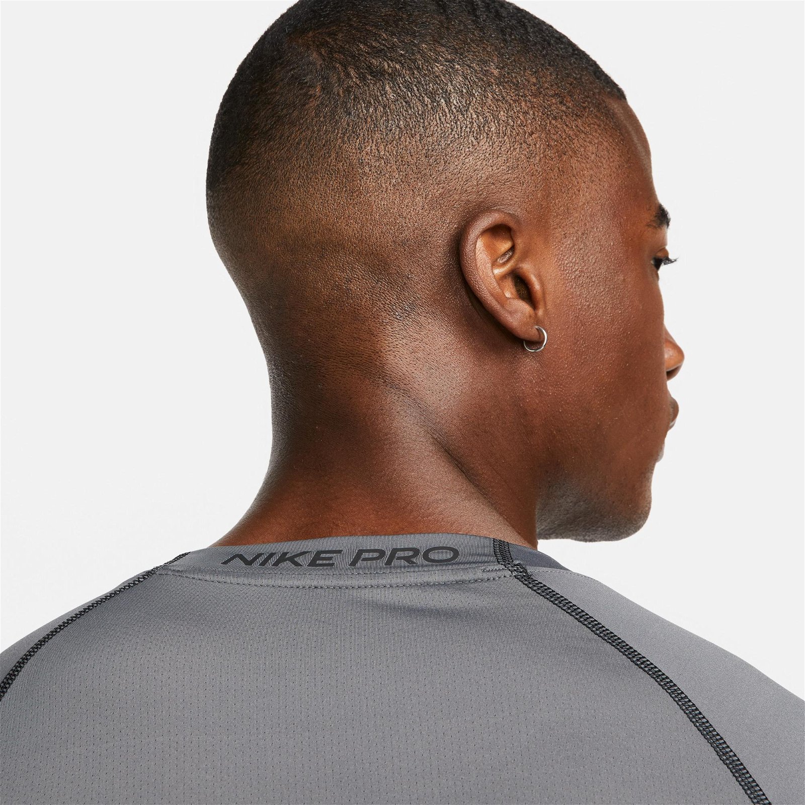  Nike Pro Dri-FIT Top Erkek Gri T-Shirt