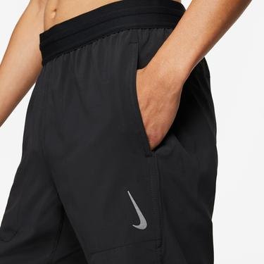  Nike Yoga Dri-Fıt Woven Erkek Siyah Şort
