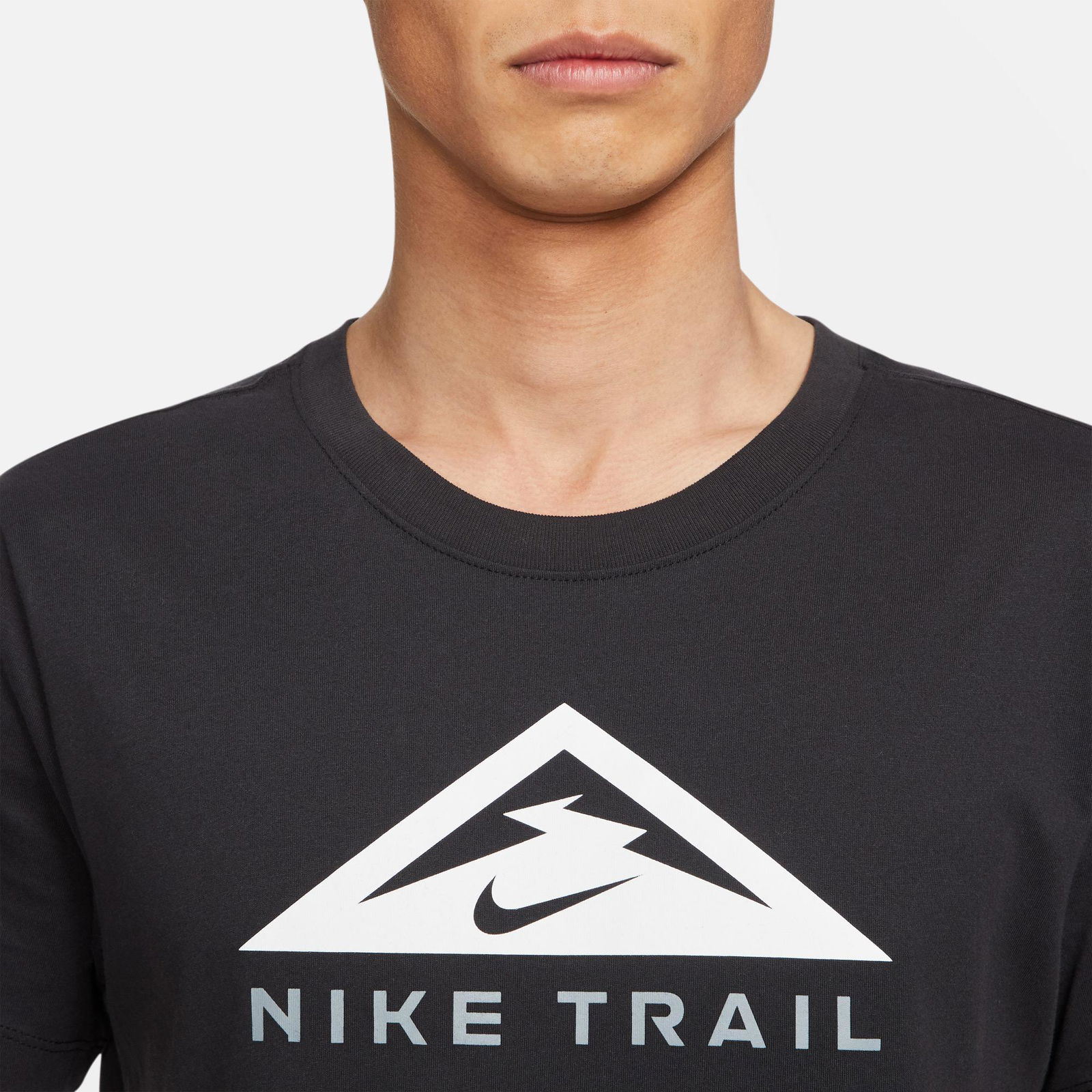 Nike Dri-Fıt Trail Erkek Siyah T-Shirt