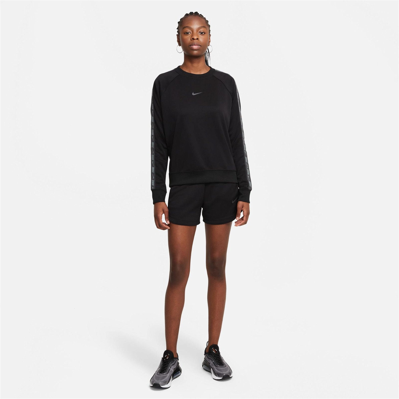 Nike Sportswear Tape Division Kadın Siyah Şort