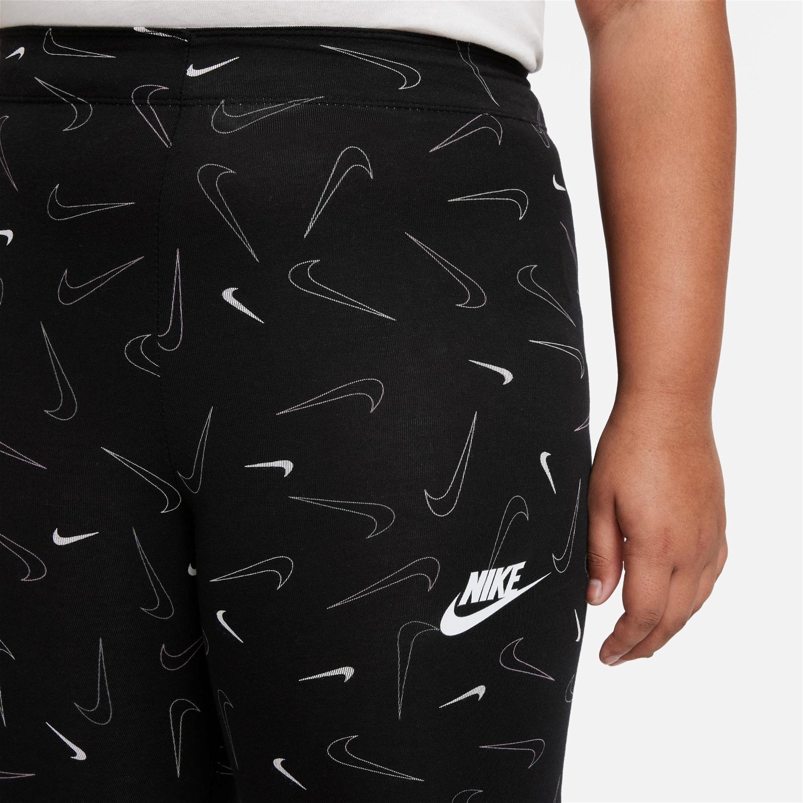 Nike Sportswear Favorites Aop Legging Çocuk Siyah Tayt