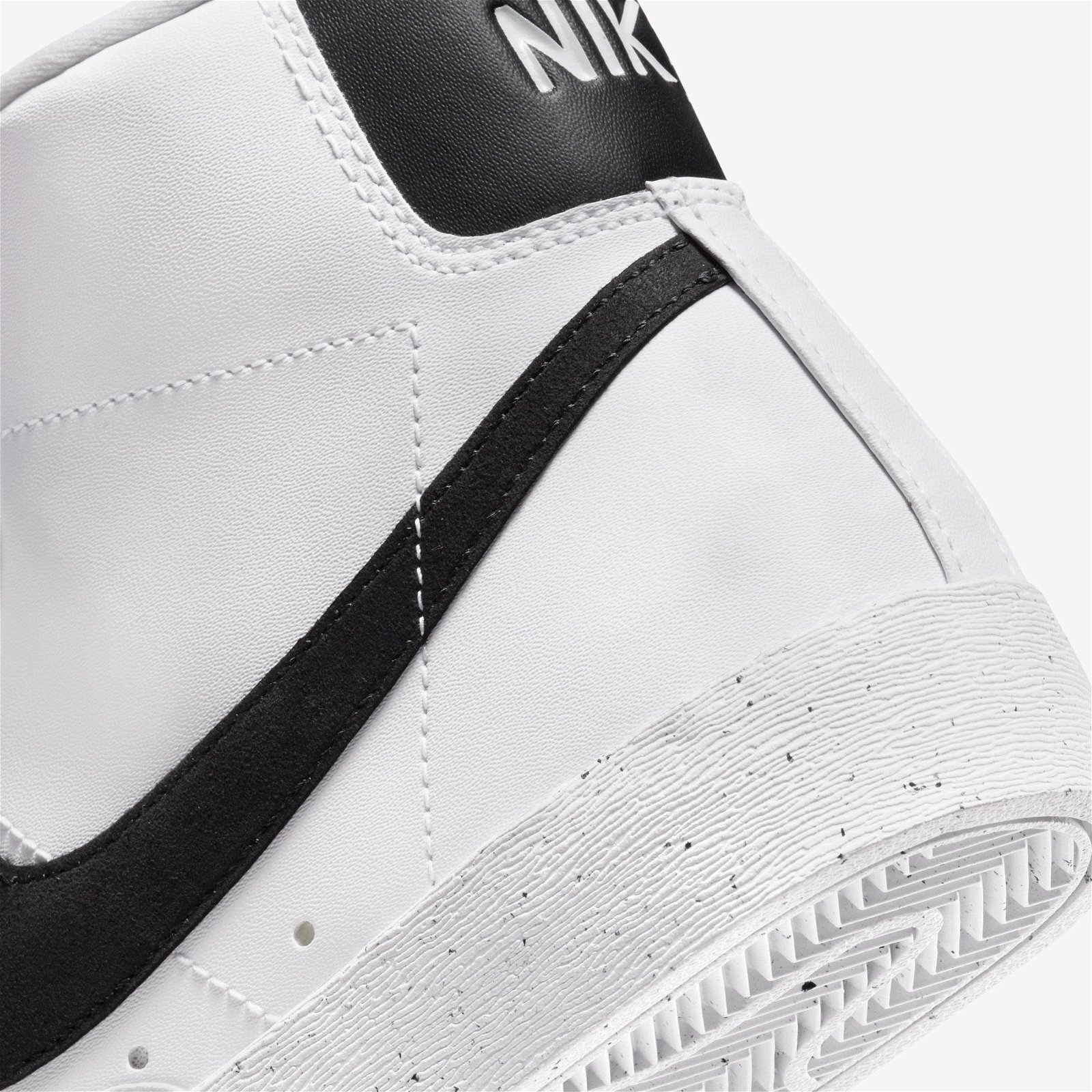 Nike Blazer Mid 77 Next Nature Kadın Beyaz Spor Ayakkabı