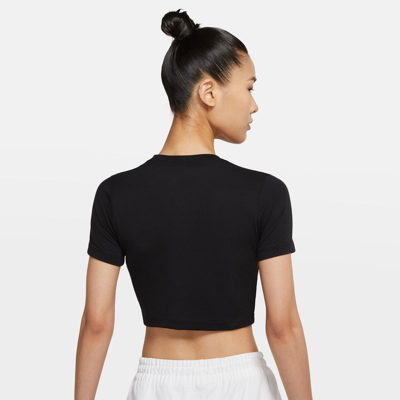 Nike Sportswear Essential Kadın Siyah Crop T-Shirt