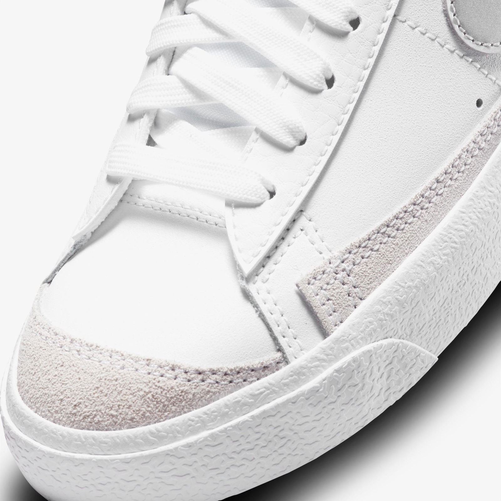 Nike Blazer Mid '77 Metallic Silver Beyaz Spor Ayakkabı