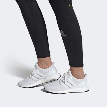  adidas Ultraboost 4.0 DNA Kadın Beyaz Spor Ayakkabı