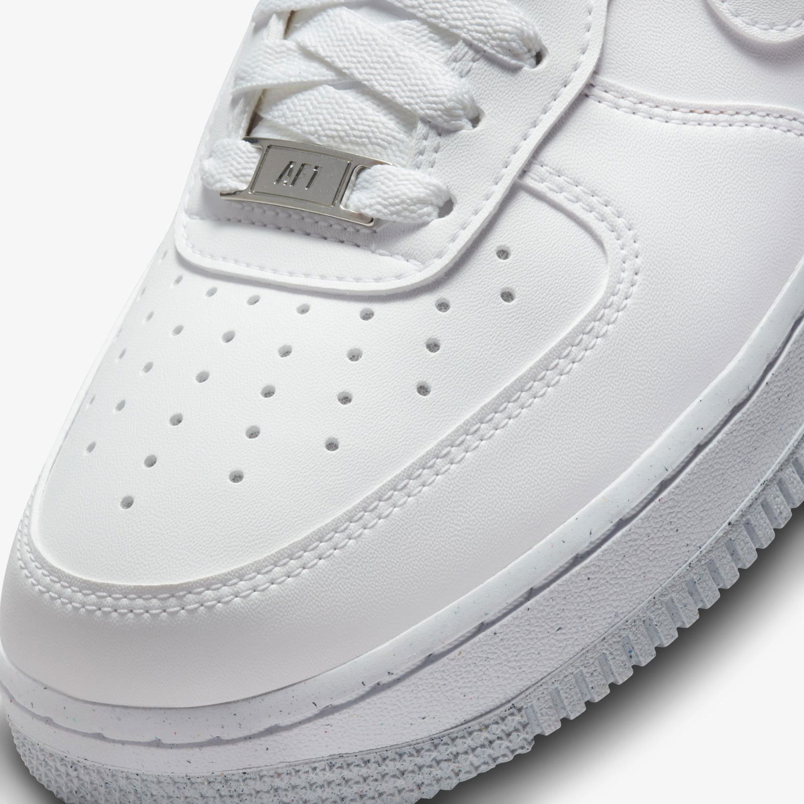 Nike Air Force 1 07 Next Nature Kadın Beyaz Spor Ayakkabı