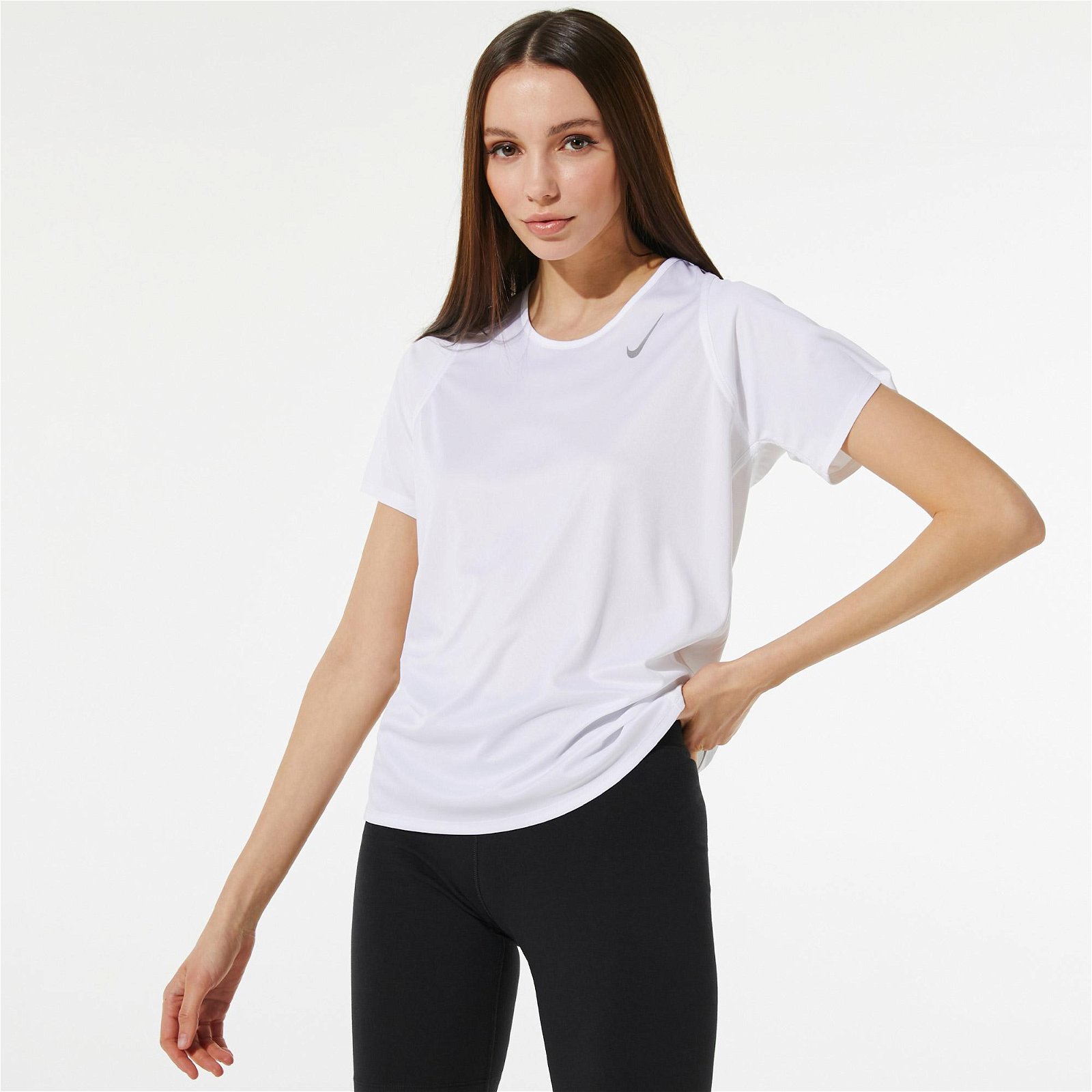 Nike Dri-FIT Race Kadın Beyaz T-Shirt