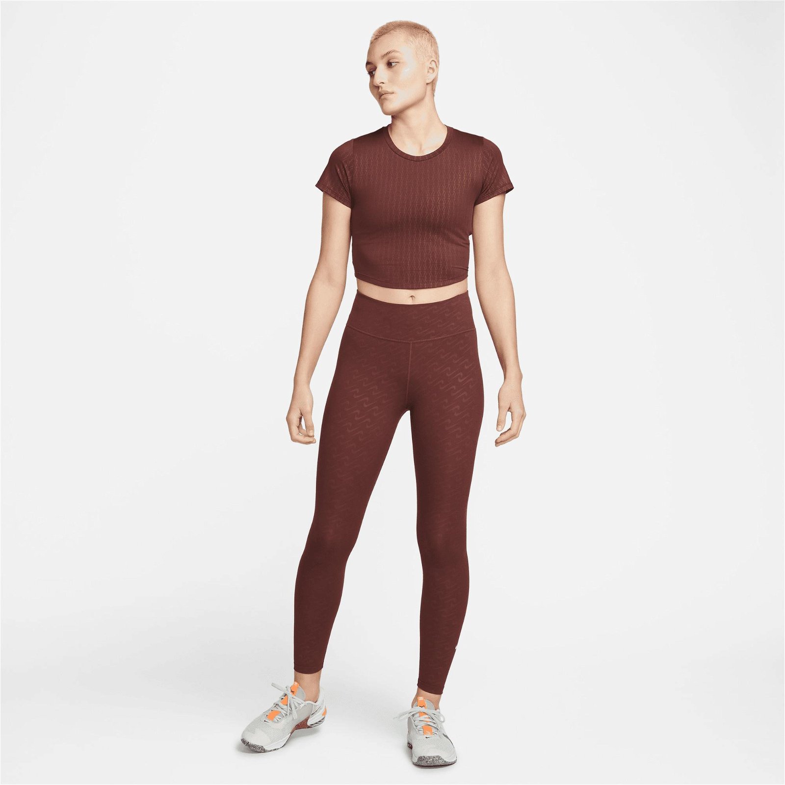 Nike One Luxe Dri-Fit Aop Slim Kadın Kahverengi T-Shirt